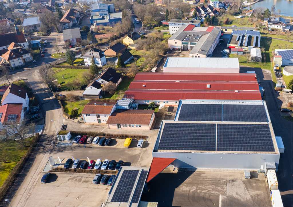 nachhaltige Faltschachtelproduktion durch Photovoltaikanlage in Leutershausen